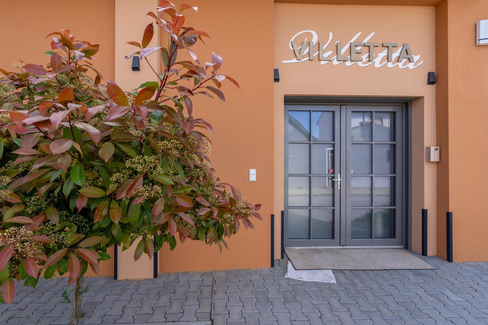 Pension Pannonia Parndorf Exterior photo